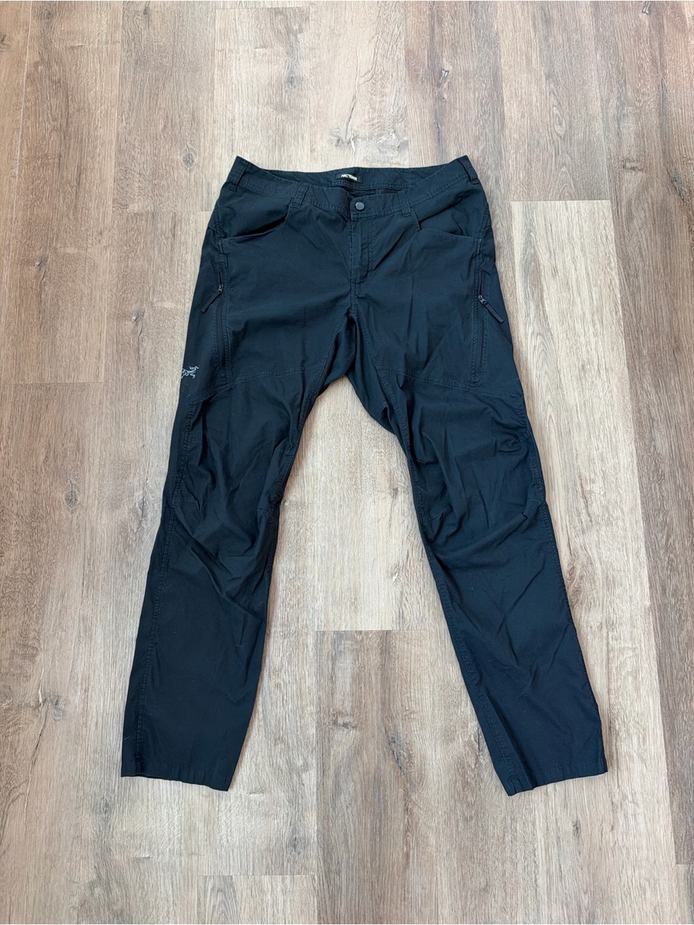 Arc'teryx Stowe Men's Black Cargo Pants - Lightweight Technical Fit